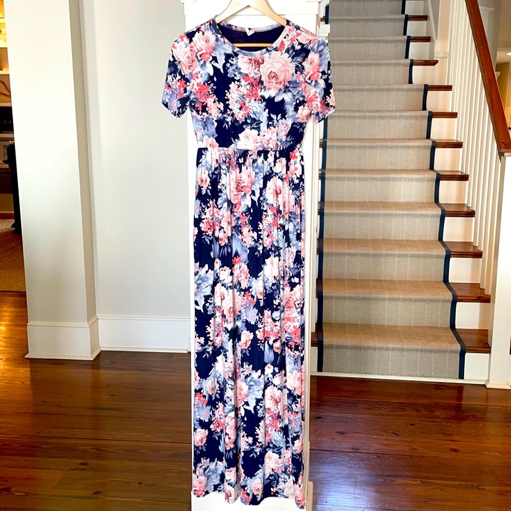 EUC Pink Blush Maternity Maxi dress